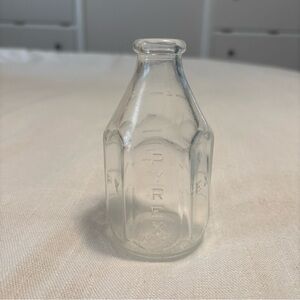Vintage 4 oz glass Pyrex baby bottle